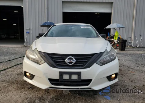 2018 Nissan Altima 2.5 z USA, uszkodzony, nr VIN 1N4AL3AP2JC220609